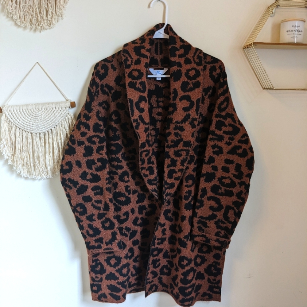 Time and Tru leopard animal print oversized open cardigan